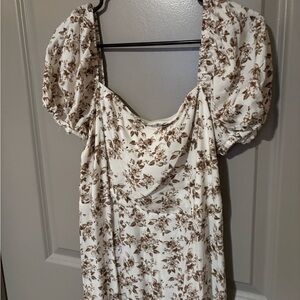 Francesca's Collections Brown Floral Puff Sleeve Blouse